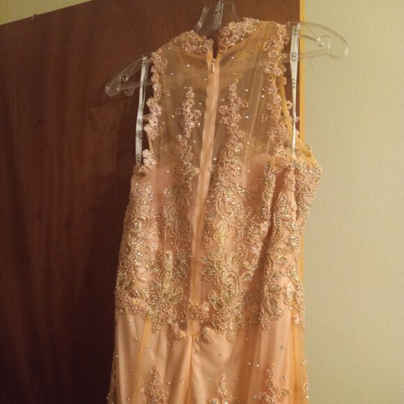 Dress - Picture 5 of 5